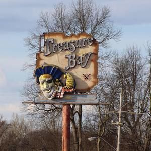 Meet your Posher, Casey